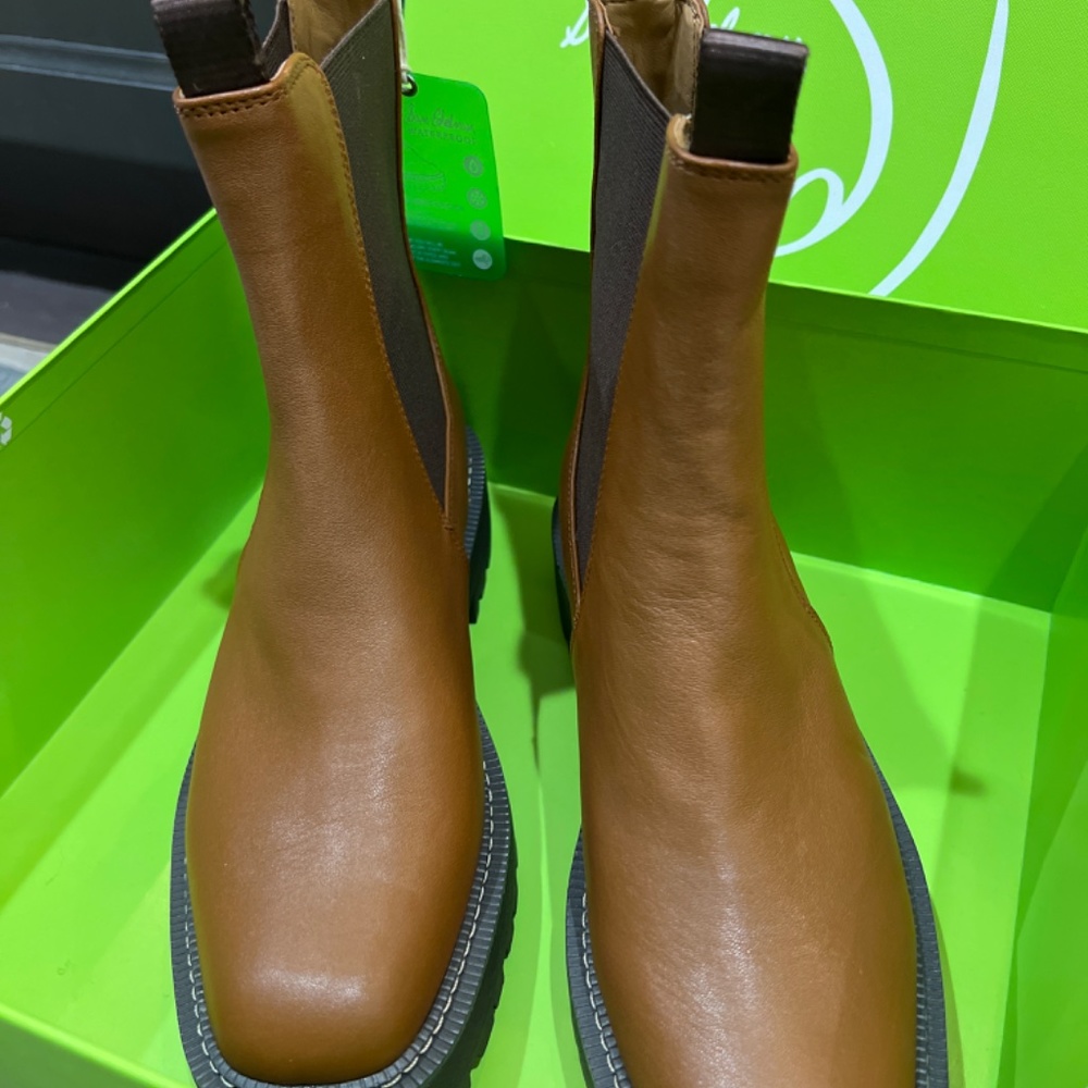 NEW IN BOX $180 Sam Edelman Waterproof Laguna  Chelsea Boot Tawny Brown 8.5 - Picture 3 of 5